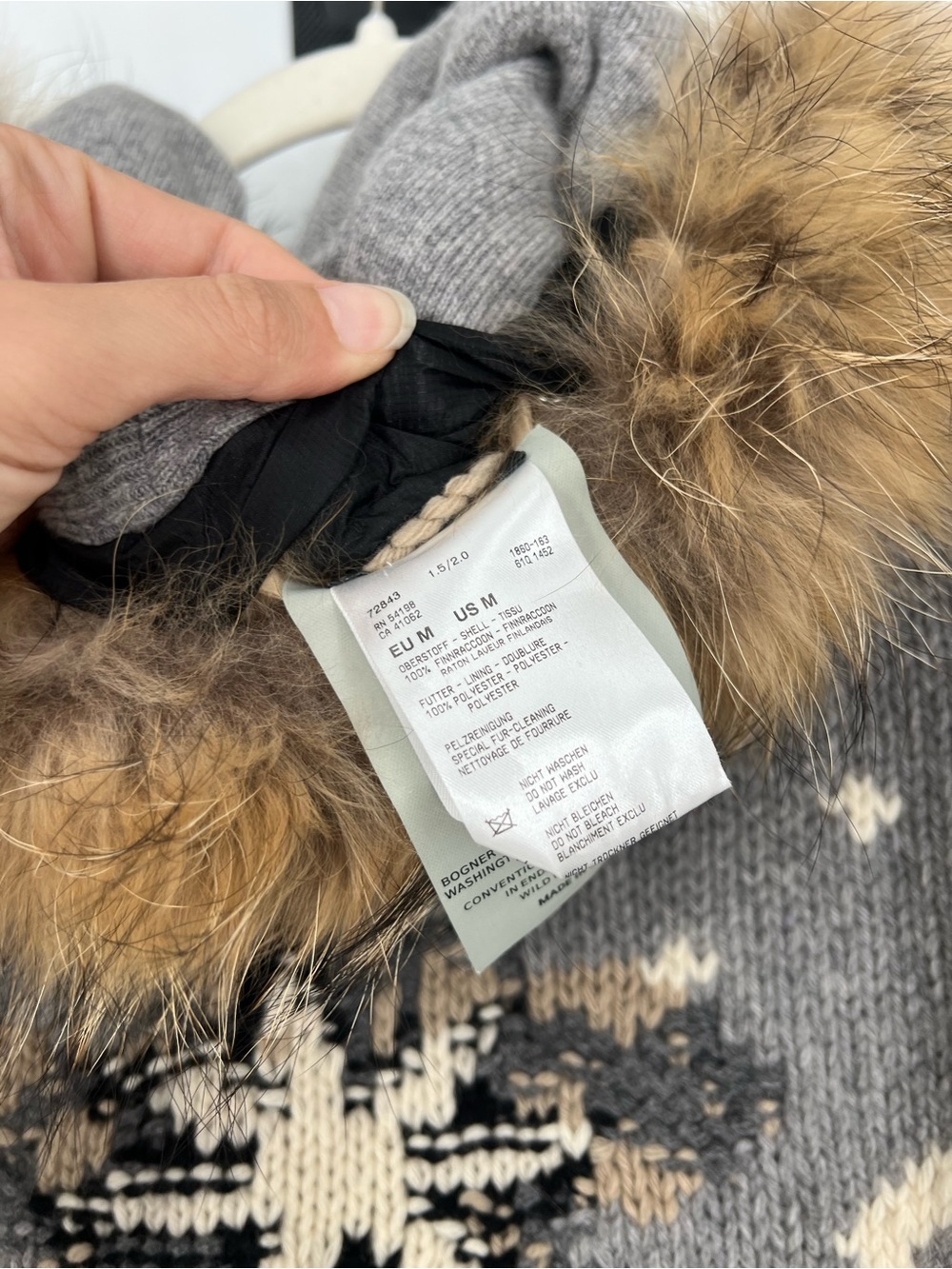 Bogner Gray Wool Intarsia Star Knit Fur-Trim Hood Designer Zip Cardigan Sweater - Picture 10 of 11